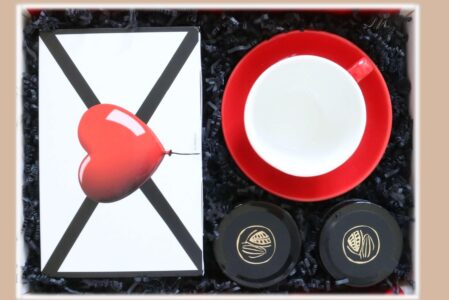 Cup&You Zestaw Prezentowy Dla Zakochanych Lovebox Rozkoszne Chwile 14X10G Z Różnymi Smakami Kawy Elegancka Filiżanka Ze Spodkiem