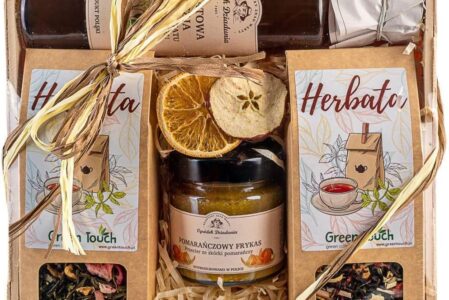 Ogródek Dziadunia Kosz Prezentowy Z Naturalnymi Przetworami I Herbatą