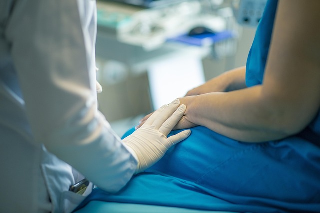 Ubranie do operacji – kluczowe znaczenia dla bezpieczeństwa pacjenta